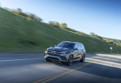Nuovo Mercedes-Benz GLS :eleganza lussuosa dal carattere offroad
