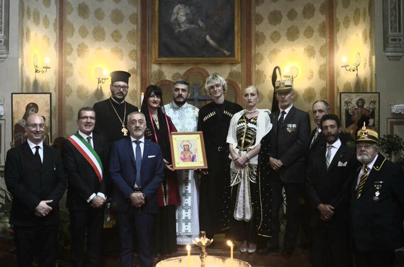 Festa aristocratica caucasica della Santa Croce a Milano