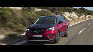 Opel Grandland X Hybrid4, la prima ibrida plug-in