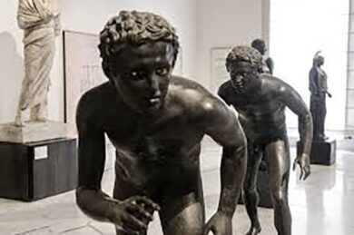 “Paideia”, la mostra del museo archeologico di Napoli per l’Universiade 2019