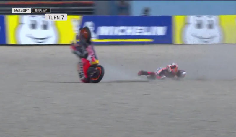 Jorge Lorenzo brutta caduta ad Assen. MotoGp, pilota Honda portato in ospedale