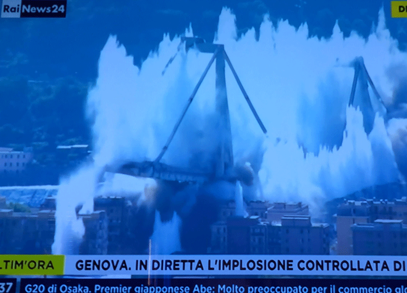 Ponte Morandi non c’è più. Ecco le immagini dell’implosione Ponte Morandi non c’è più. Ecco le immagini dell’implosione