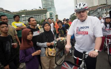 Fuorionda, doppia gaffe per Boris Johnson