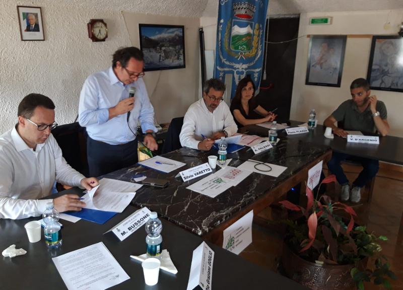 Banda ultra larga: Uncem e Open Fiber siglano accordo sui comuni montani Banda ultra larga: Uncem e Open Fiber siglano accordo sui comuni montani