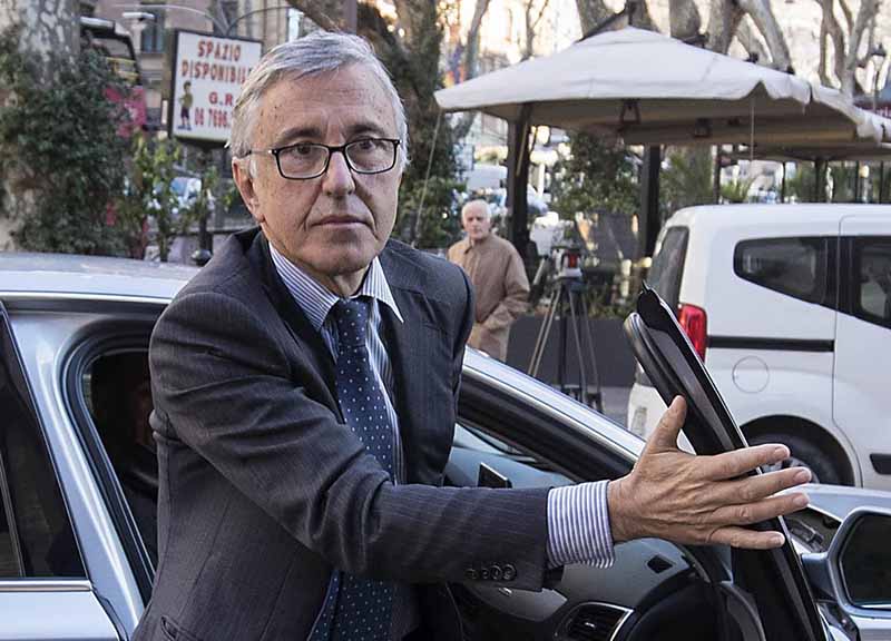 Concessioni,Conte prepara il ritiro.Atlantia:la Borsa sente l’odore del sangue Concessioni,Conte prepara il ritiro.Atlantia:la Borsa sente l’odore del sangue