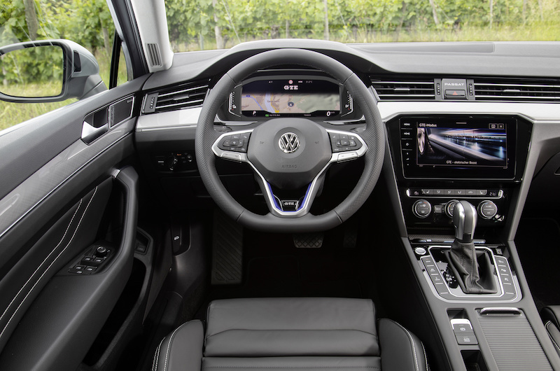Volkswagen presenta la nuova Passat Volkswagen presenta la nuova Passat