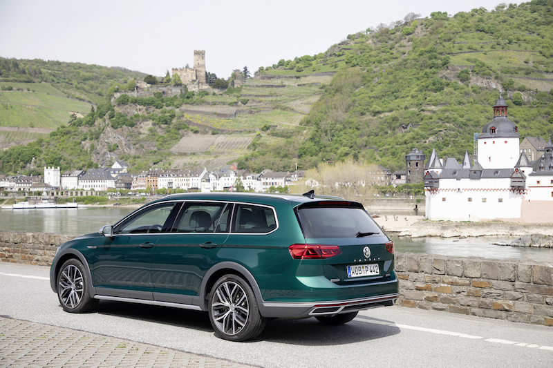 Volkswagen presenta la nuova Passat Volkswagen presenta la nuova Passat