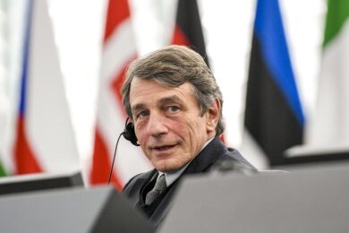 Dalla conduzione del TG all’Europarlamento: ecco chi é David Sassoli