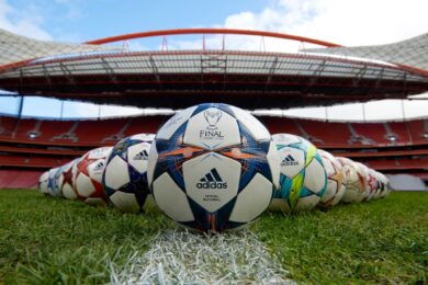 Adidas e Nike che autogol, dai nomi sulle maglie al numero di stelle Usa