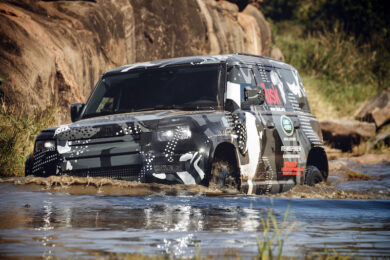 La Nuova Land Rover Defender completa i test  in Kenya