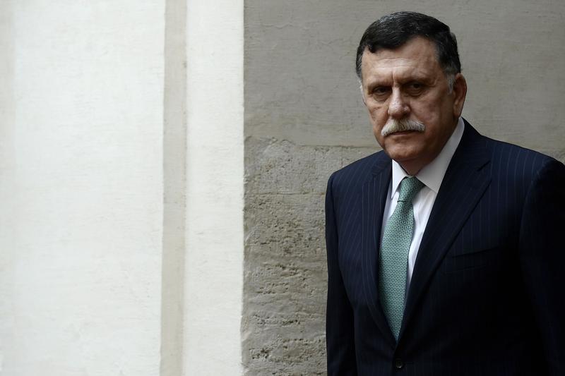 Libia, la minaccia di Serraj: “Valutiamo il rilascio di tutti i migranti” Libia, la minaccia di Serraj: “Valutiamo il rilascio di tutti i migranti”