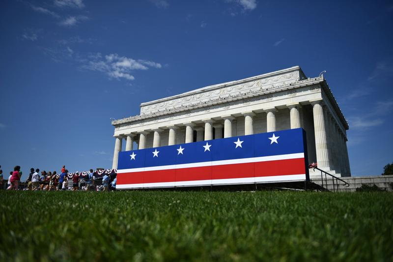 Il 4 luglio in stile Trump con aerei e carri armati sulle note di Star Wars