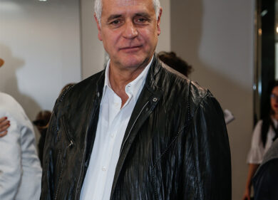 Carcere di Bollate, i giornalisti incrociano Formigoni (che li dribbla)