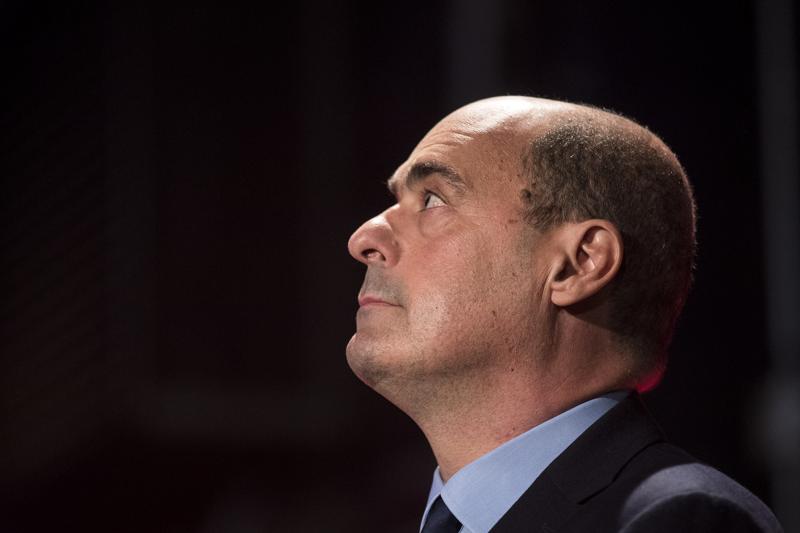 Rifiuti a Roma, “la colpa è di Zingaretti: l’attacco del Blog delle Stelle Rifiuti a Roma, “la colpa è di Zingaretti: l’attacco del Blog delle Stelle