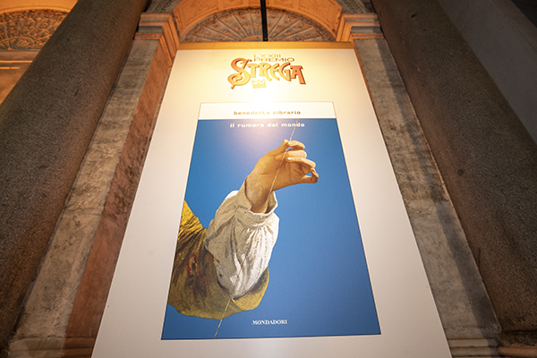 Premio Strega, stravince Scurati con “M. il figlio del secolo” Premio Strega, stravince Scurati con “M. il figlio del secolo”