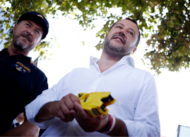 Roma in ginocchio, la Lega di Salvini: “Ci prendiamo la città, via Raggi e Pd” Roma in ginocchio, la Lega di Salvini: “Ci prendiamo la città, via Raggi e Pd”