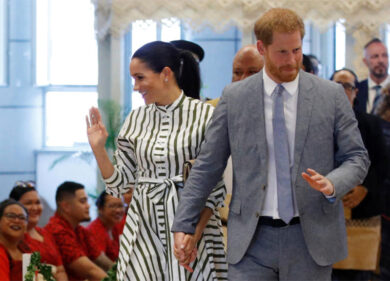 Meghan e Harry battezzano baby Archie. Ma c’è il “giallo” della regina. FOTO