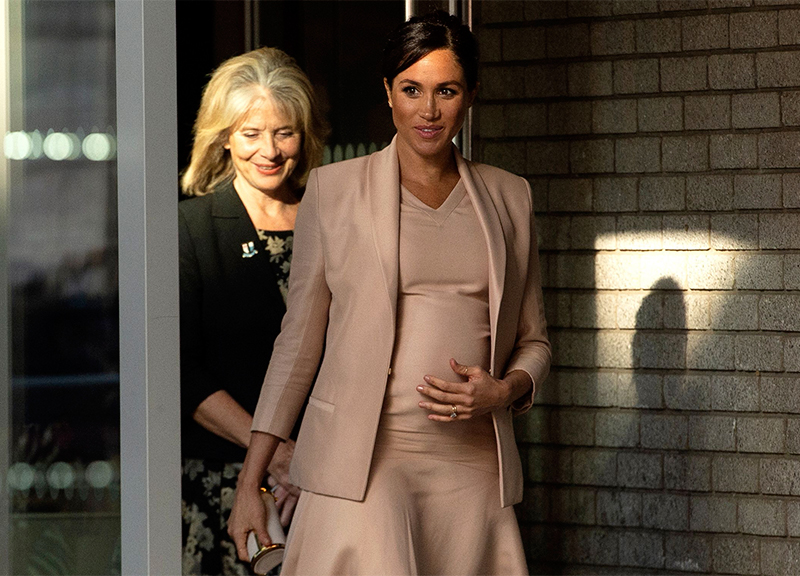 Meghan e Harry battezzano baby Archie. Ma c’è il “giallo” della regina. FOTO