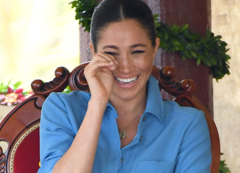 Meghan e Harry battezzano baby Archie. Ma c’è il “giallo” della regina. FOTO