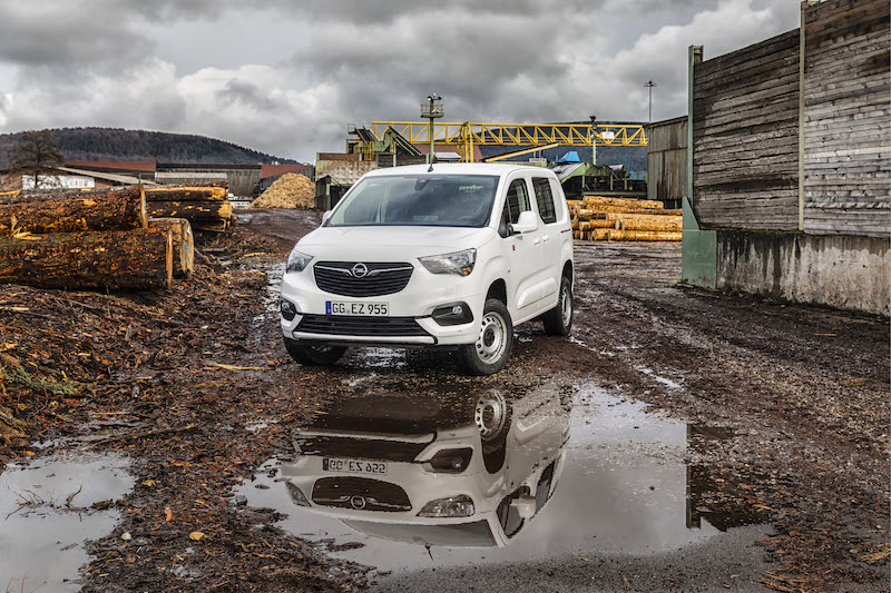Nuovo Opel Combo Cargo, arriva la versione 4×4 Dangel Nuovo Opel Combo Cargo, arriva la versione 4×4 Dangel