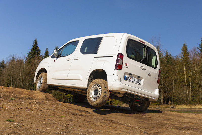 Nuovo Opel Combo Cargo, arriva la versione 4×4 Dangel Nuovo Opel Combo Cargo, arriva la versione 4×4 Dangel