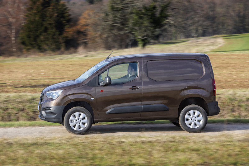 Nuovo Opel Combo Cargo, arriva la versione 4×4 Dangel Nuovo Opel Combo Cargo, arriva la versione 4×4 Dangel