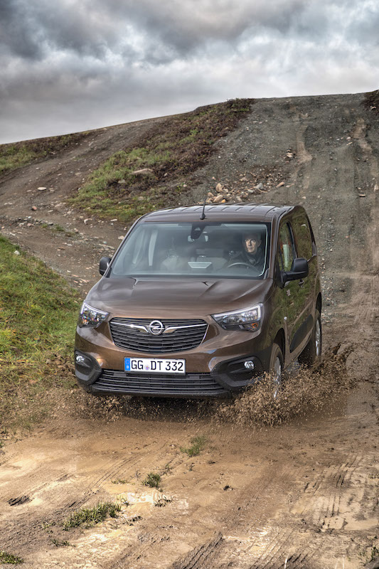 Nuovo Opel Combo Cargo, arriva la versione 4×4 Dangel Nuovo Opel Combo Cargo, arriva la versione 4×4 Dangel