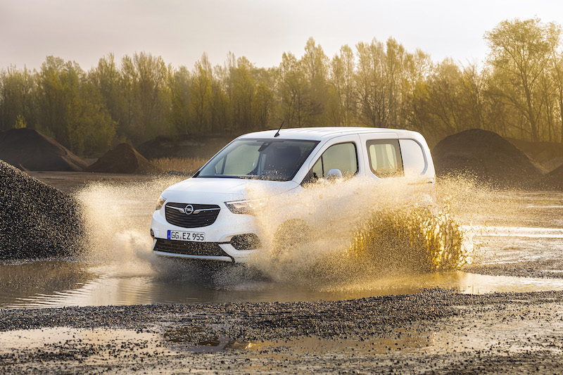 Nuovo Opel Combo Cargo, arriva la versione 4×4 Dangel Nuovo Opel Combo Cargo, arriva la versione 4×4 Dangel