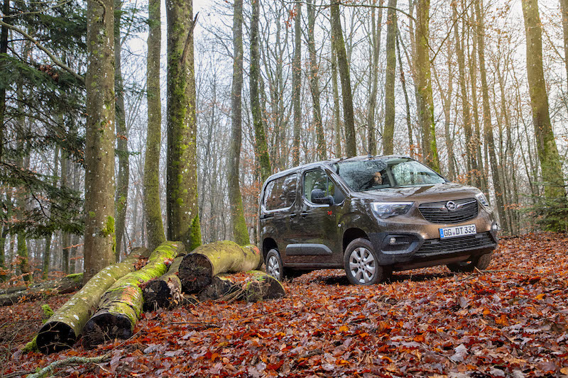 Nuovo Opel Combo Cargo, arriva la versione 4×4 Dangel Nuovo Opel Combo Cargo, arriva la versione 4×4 Dangel