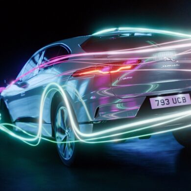 Jaguar Land Rover costruirà una nuova gamma di veicoli elettrificati