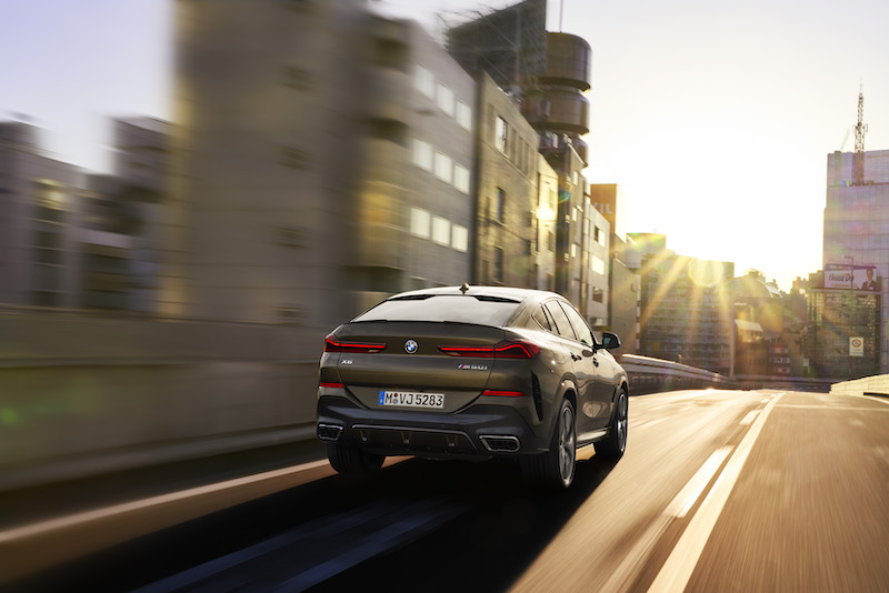 BMW: svelata la terza generazione della X6