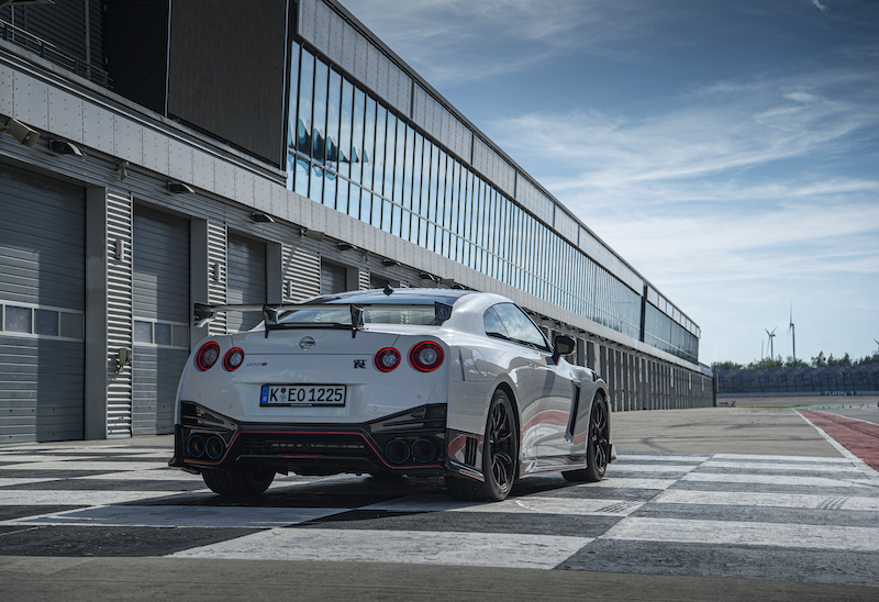 Nissan GT-R NISMO 2020: tecnologia e prestazioni fino a 300 km/h Nissan GT-R NISMO 2020: tecnologia e prestazioni fino a 300 km/h