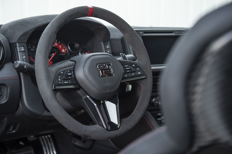 Nissan GT-R NISMO 2020: tecnologia e prestazioni fino a 300 km/h Nissan GT-R NISMO 2020: tecnologia e prestazioni fino a 300 km/h