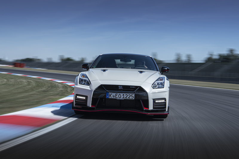 Nissan GT-R NISMO 2020: tecnologia e prestazioni fino a 300 km/h Nissan GT-R NISMO 2020: tecnologia e prestazioni fino a 300 km/h