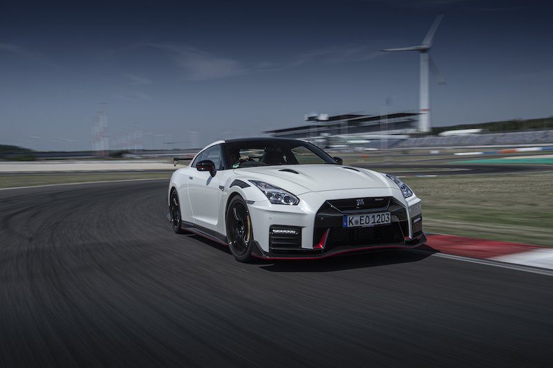 Nissan GT-R NISMO 2020: tecnologia e prestazioni fino a 300 km/h Nissan GT-R NISMO 2020: tecnologia e prestazioni fino a 300 km/h