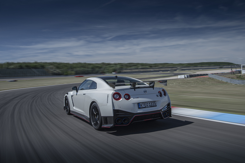 Nissan GT-R NISMO 2020: tecnologia e prestazioni fino a 300 km/h Nissan GT-R NISMO 2020: tecnologia e prestazioni fino a 300 km/h