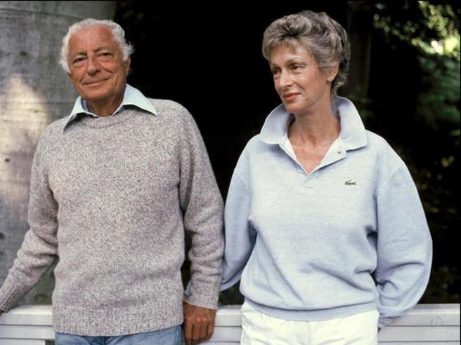 La Fiat compie 120 anni e Rai1 con Techetechetè entra a “Casa Agnelli” La Fiat compie 120 anni e Rai1 con Techetechetè entra a “Casa Agnelli”