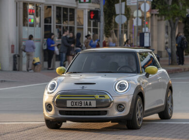 Nuova MINI Full Electric, zero emissioni puro divertimento di guida