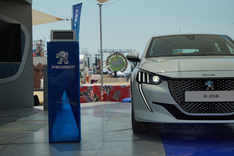 PEUGEOT e-208 protagonista al Jova Beach Party PEUGEOT e-208 protagonista al Jova Beach Party