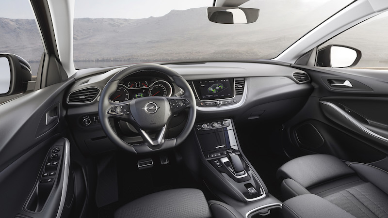 Opel Grandland X Hybrid4 AWD, ordinabile in Italia