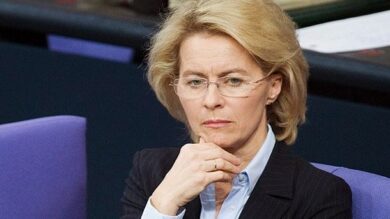 Germania, von der Leyen spacca la Grande Coalizione. Governo Merkel a rischio