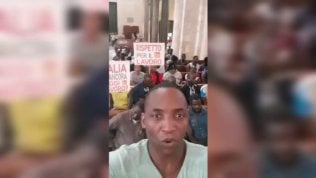 Bari, i braccianti occupano la basilica di San Nicola