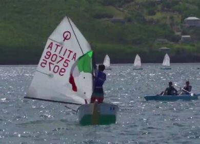 Guardatelo, ha 15 anni: è tre volte campione del mondo di vela classe Optimist