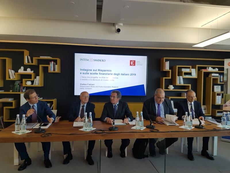 Intesa Sanpaolo: indagine sul risparmio e le scelte finanziarie degli italiani Intesa Sanpaolo: indagine sul risparmio e le scelte finanziarie degli italiani
