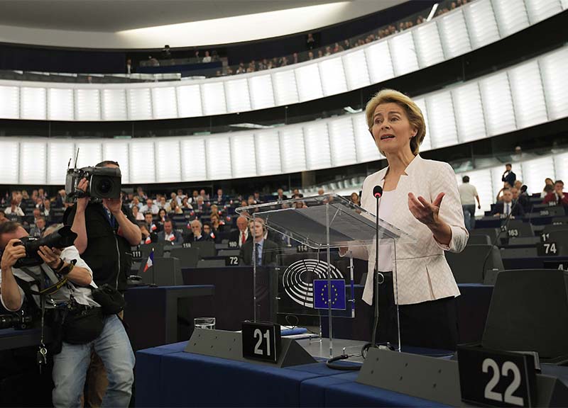 Von der Leyen e il salario minimo in tutti i paesi Ue? Una cagata pazzesca Von der Leyen e il salario minimo in tutti i paesi Ue? Una cagata pazzesca