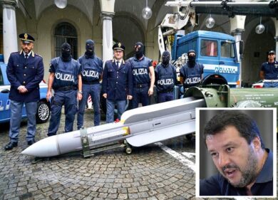 Missile dei neonazisti contro Salvini? Ecco come è scattata l’indagine
