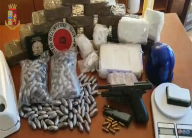 Cocaina e hashish per 2 mln di euro: a Roma scoperto il deposito di Scarface