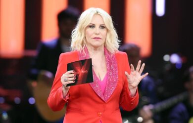 Tv, Clerici: “Rai rispetti contratto. Non voglio essere pagata senza lavorare”