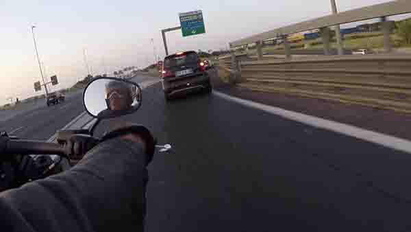 Metti una Harley Fat Bob a Roma. E’ come lo sbarco sulla Luna: emozionante Metti una Harley Fat Bob a Roma. E’ come lo sbarco sulla Luna: emozionante