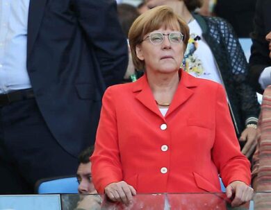 Merkel, attacco frontale a Trump: “Contrario alla grandezza Usa. Io sto bene”